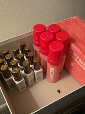 BUNDLE NEW Kourtney And Vita Self Tannig Mousse, Mist, Mitts